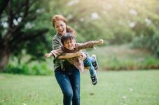 Tips Anak Tidak Mudah Sakit: Pentingnya Imunisasi, Gizi Seimbang, dan Pola Hidup Sehat