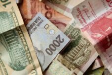 Apa Itu Depresiasi Rupiah dan Mengapa Harga Barang Impor Ikut Naik?