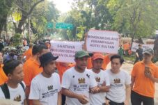 Ribuan Massa Siap Aksi di PN Jakarta Pusat Tolak Eksekusi Hotel Sultan