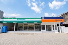 Pos Properti Indonesia Hidupkan Aset Pondok Kopi Lewat Kolaborasi dengan FamilyMart