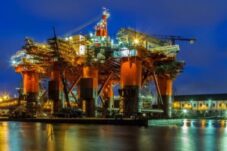 Perdamaian AS-Iran Tekan Minyak, Brent Siap Ke $75 Kembali