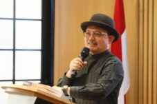 Mitos Minat Baca Rendah dan Kisah 459 Penulis Nusantara