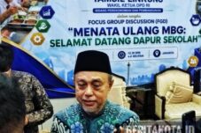 Tamsil Linrung Usul Dapur Sekolah dan Pesantren Jadi Model Baru Program MBG