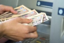 Dolar Stabil, Yen Terendah Dalam 40 Tahun Ini