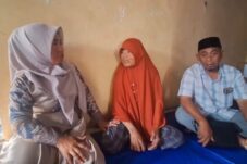Korban Percobaan Pencurian Rp3,6 Miliar Temui Kusmiah, Hadiahi Perjalanan Umrah