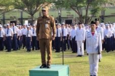 Buka MPLS di SMK Bina Bangsa, Tahroni Tekankan Pendidikan Karakter
