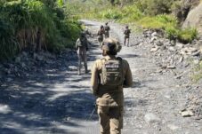 Satgas Damai Cartenz Berpatroli Jalan Kaki di Puncak Jaya