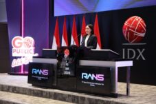 Tangis Nagita Warnai IPO RANS, Sebut Industri Kreatif Kini Jadi Motor Ekonomi Baru Indonesia