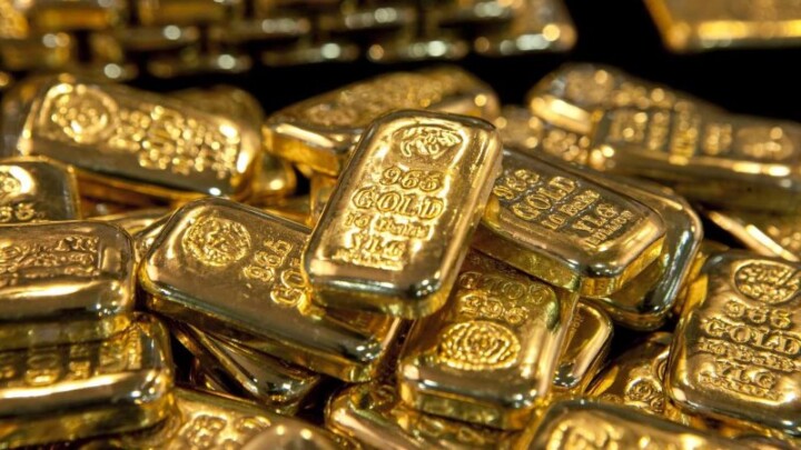 Pasar Menanti Data Inflasi AS, Emas Turun dan Dolar Bertahan