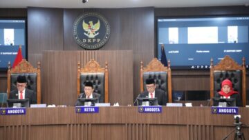 DKPP Berhentikan Tetap Ketua dan Dua Anggota KPU Intan Jaya
