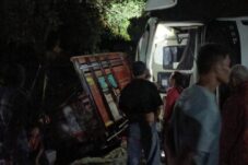 Bus Sinar Jaya Tabrak Truk di Brebes, Empat Penumpang Terluka