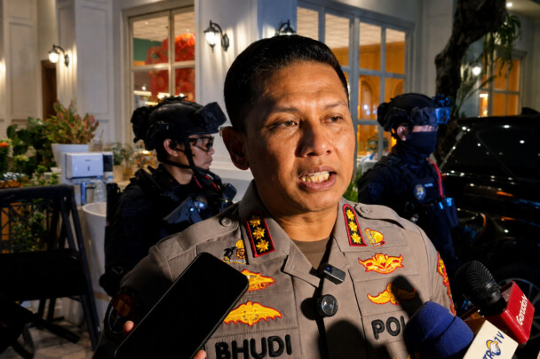 Penggeledahan Kafe di Cipete, Polisi Sita Brankas Berisi Uang Asing dan Dokumen Penting