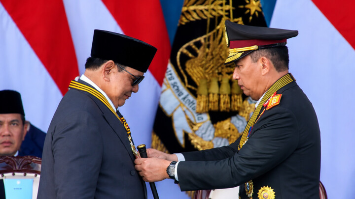 Prabowo Dianugerahi Medali Kehormatan Polri pada HUT Bhayangkara ke-80