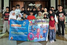 Menara Peninsula Hotel Ajak Anak Yatim dan Piatu Berlibur Sambil Belajar Kreatif Lewat Program CSR Muharram