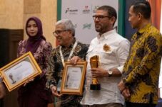 Nasir Djamil Raih Pemred Award 2026, Tekankan Pers Harus Kembali ke Rakyat dan Awasi Kekuasaan