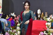 Osin Mega Bintang Tampil di Parade 1.000 Profesi Berkebaya, Dorong Pelestarian Budaya Indonesia