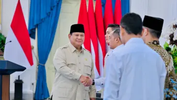 Prabowo Tinjau Panen Raya TNI di Malang, Produksi Beras dan Gula Nasional Digenjot