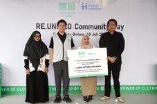 RE.UNIQLO Community Day, UNIQLO dan Human Initiative Salurkan 12.000 Pakaian di Bekasi